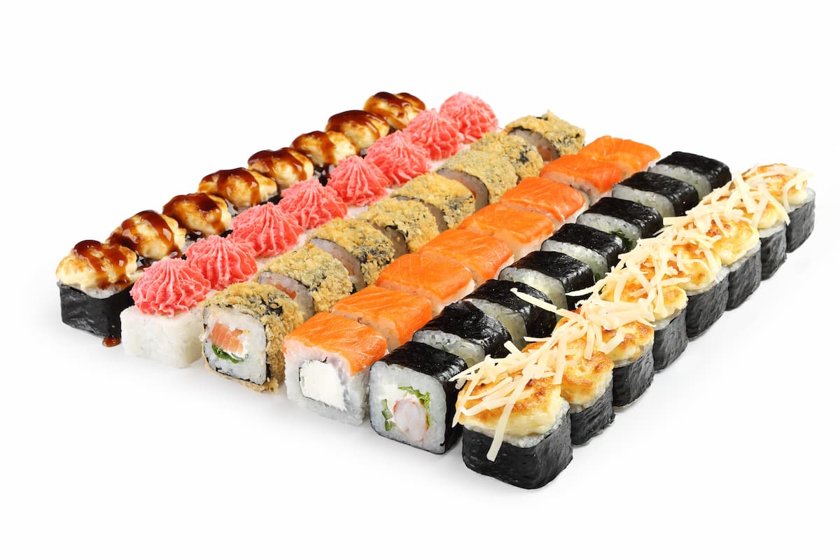 Роллы иркутск недорого. Тенно суши Иркутск. Tenno sushi Иркутск меню. Суши шеф надпись из стекла. Суши шеф сет горячий цена.